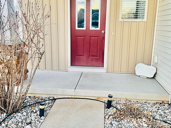 2nd image of 2475 Remington Ct