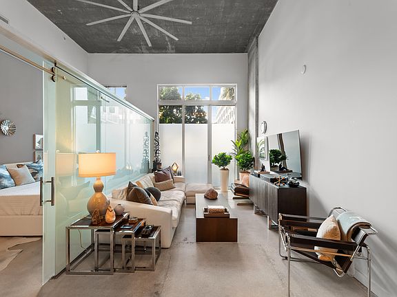 4th image of 300 S Australian Avenue #103