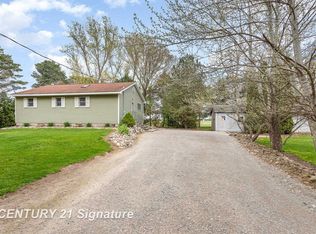 376 N Burns Rd, Bay City, MI 48708