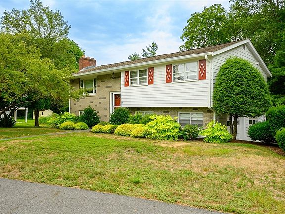 2nd image of 27 Trout Brook Ave