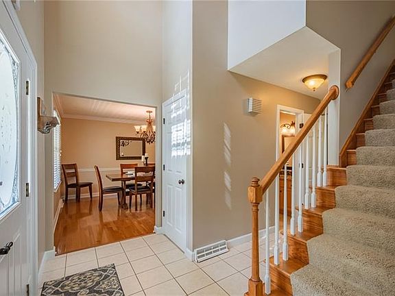 2nd image of 87 Laurel Dr