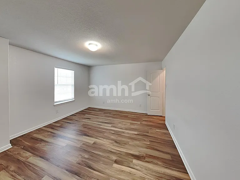 12250 Commander Dr — Photo 16