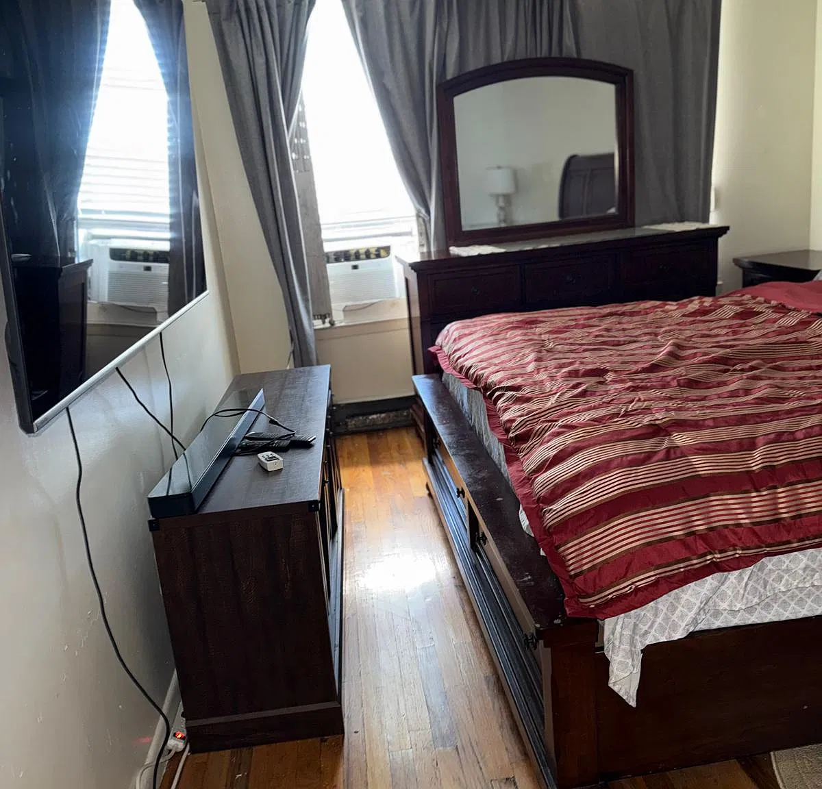 3 bed, $1,200 — Photo 3