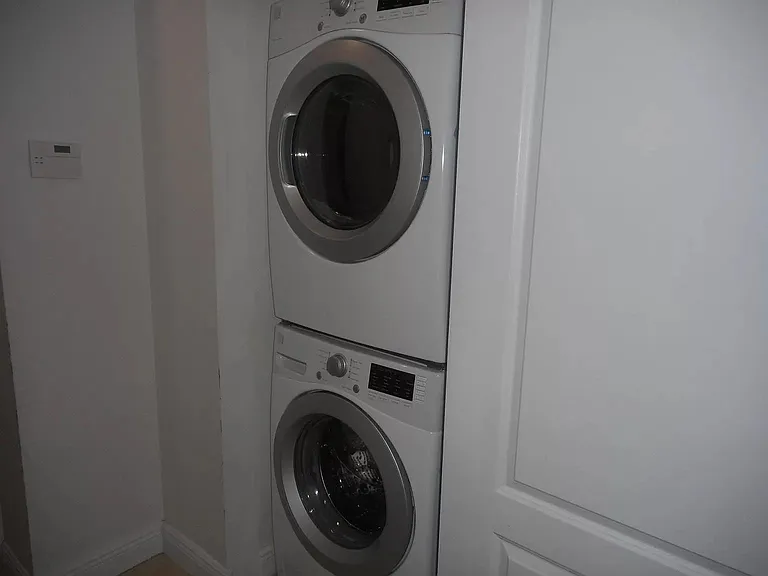 Washer & dryer