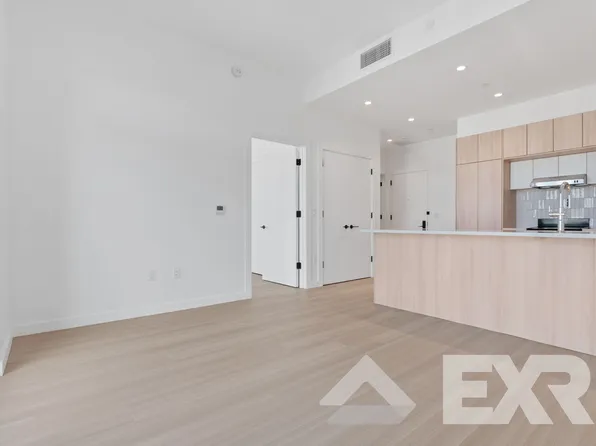 33 4th Street image 3 of 15