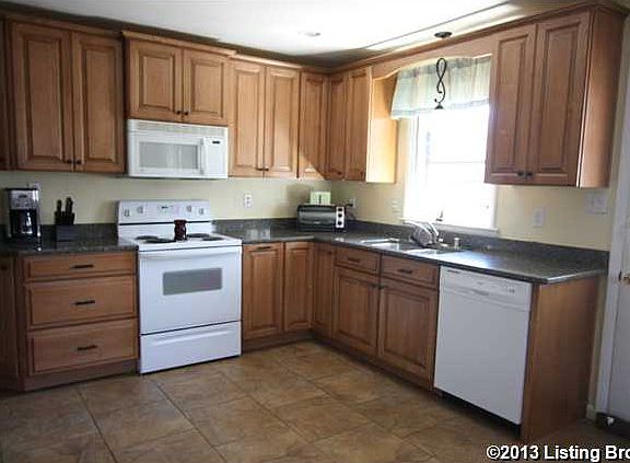 3rd image of 4404 Saint Regis Ln