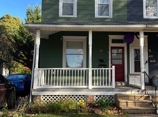 411 7th St #B, Riverton, NJ 08077