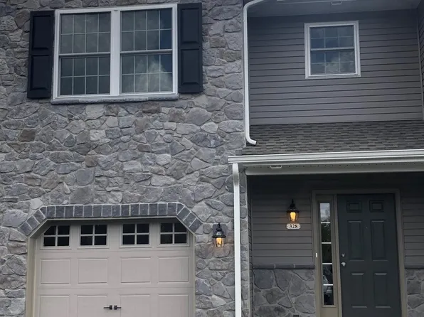 328 Melbourne Ln, Mechanicsburg, PA 17055