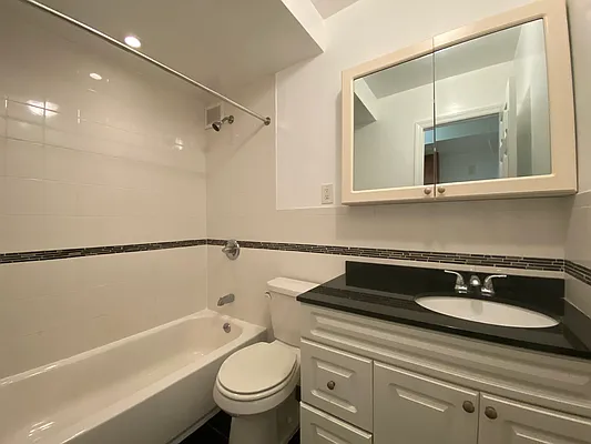 Rented by Oxford Property Group | media 11