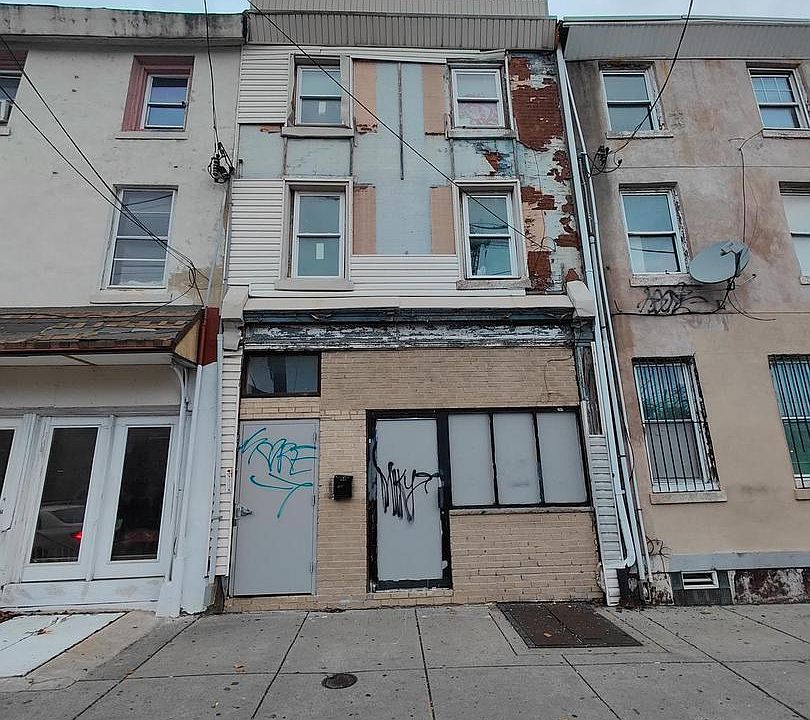1st image of 151 W Girard Ave