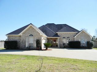 140 Redwood Cir, Lufkin, TX 75904
