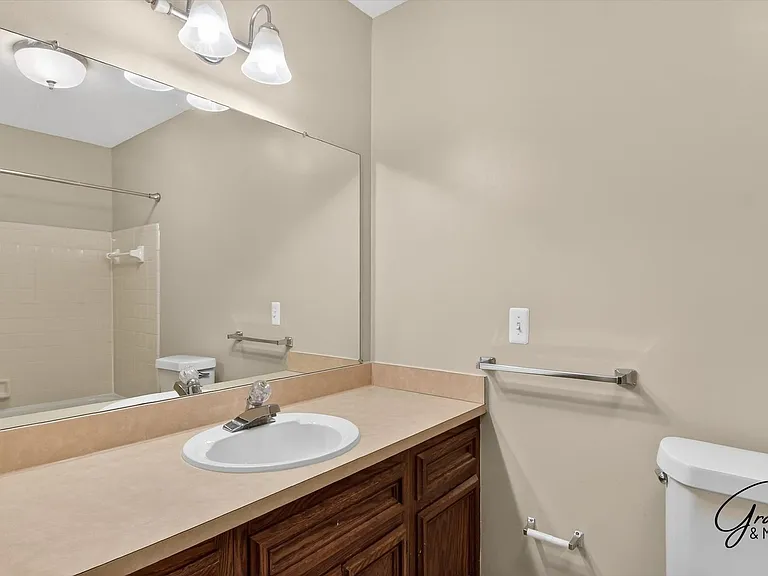 15834 N Franklin Dr — Photo 17