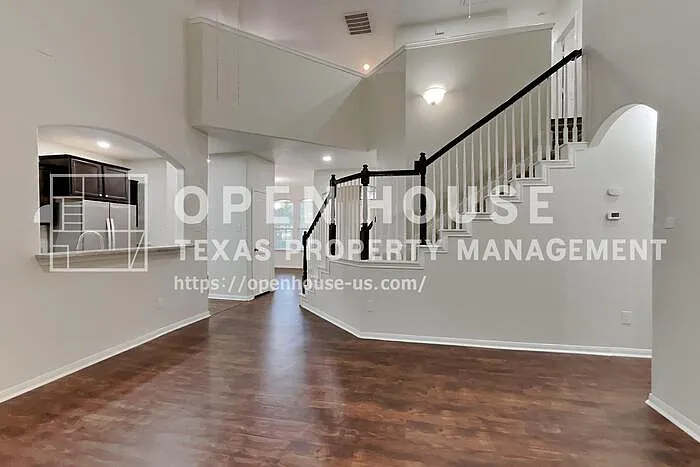 9525 E Woodmark — Photo 3