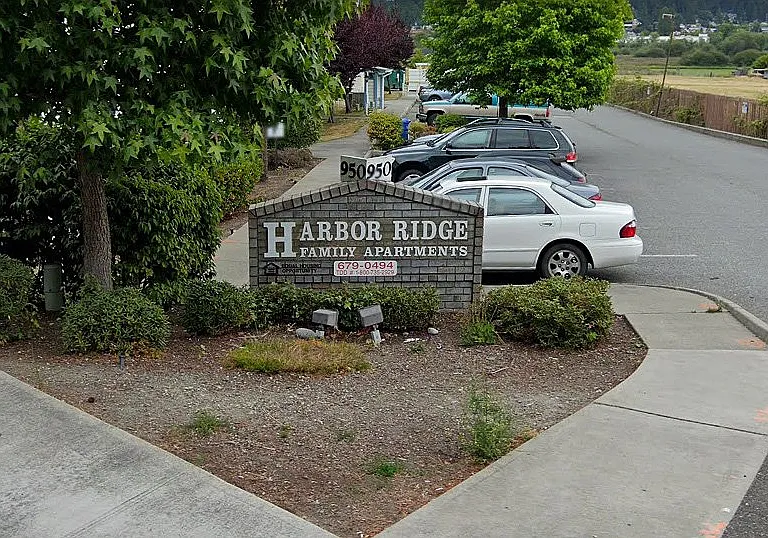 950 N Oak Harbor St #950 — Photo 5
