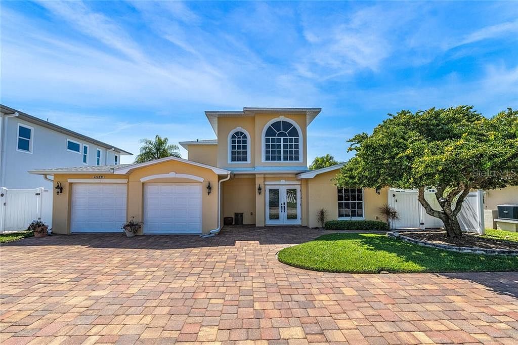 11180 6th St E, Treasure Island, FL 33706 | Zillow