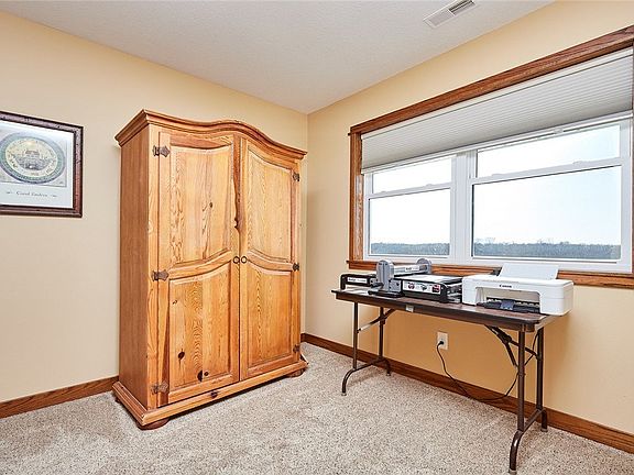 4th image of 1619 Juniper Ct