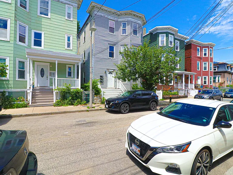 15 Newport St #3 — Photo 5
