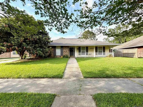 14823 Stoneberg Ave, Baton Rouge, LA 70816