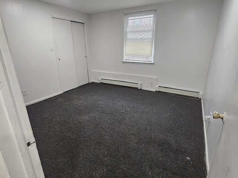 Bedroom aprox 10x12