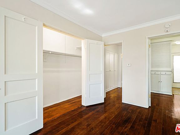 4th image of 1323 N Olive Dr #31D