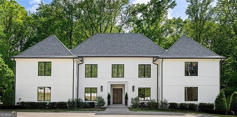 5260 Long Island Dr NW photo 1