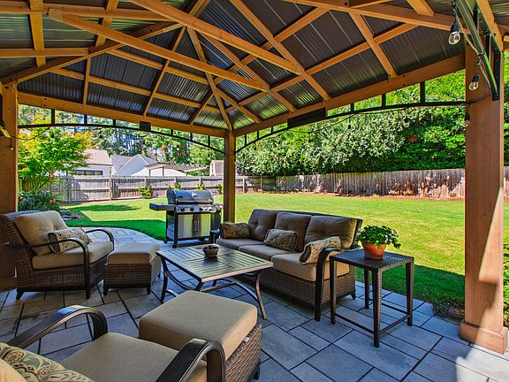 5th image of 1001 Pebblebrook Dr