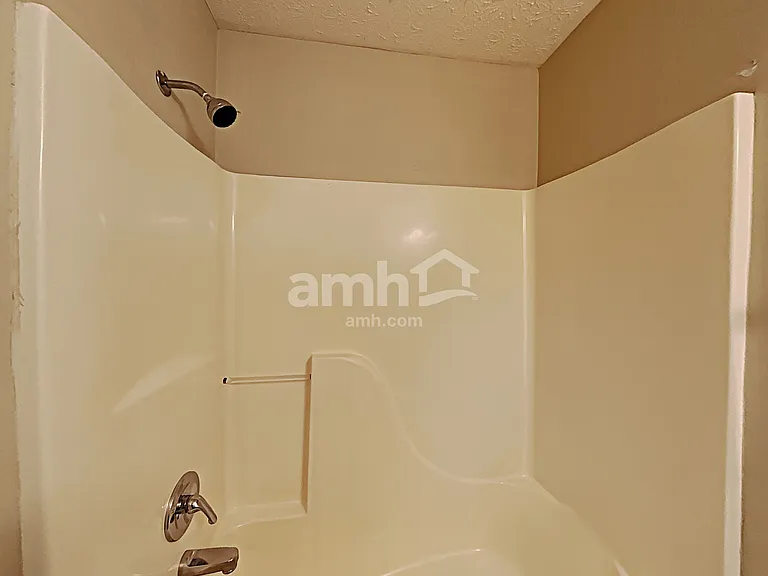 416 Hancock St — Photo 15
