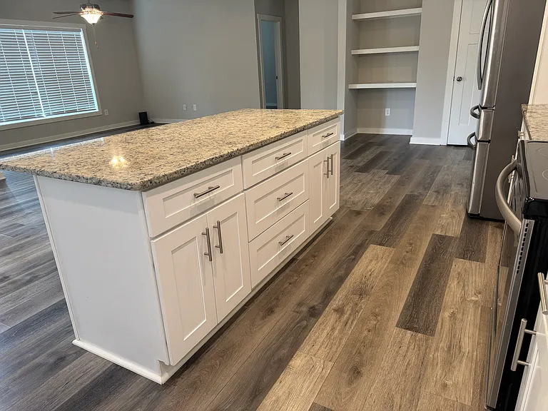 308 N Point Cir — Photo 25