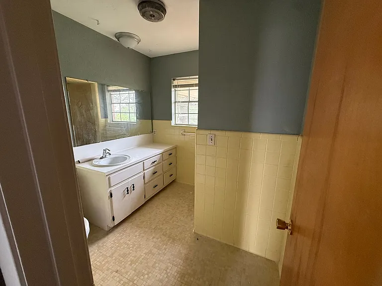 713 FM 153 — Photo 12