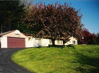 282 Edgewood Dr, Jersey Shore, PA 17740