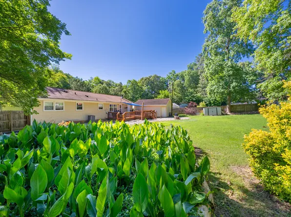 5711 Greenbay Dr, Durham, NC 27712