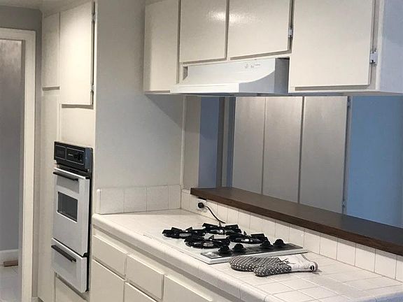 2nd image of 1800 Camden Ave APT 302