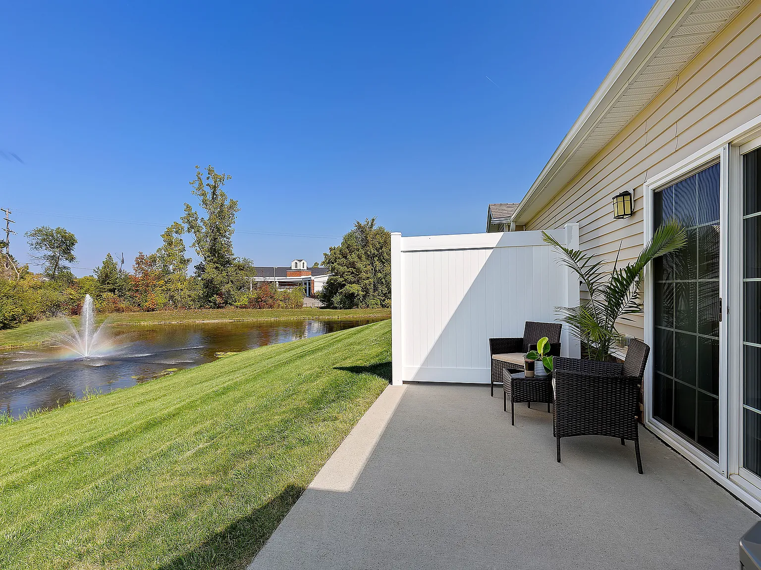 Redwood Grand Blanc — Photo 4