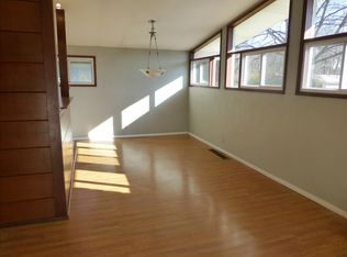 653 Fieldcrest Dr, Saint Louis, MO