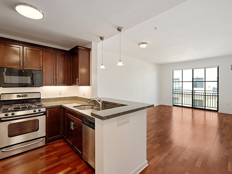 1st image of 88 Townsend St APT 417
