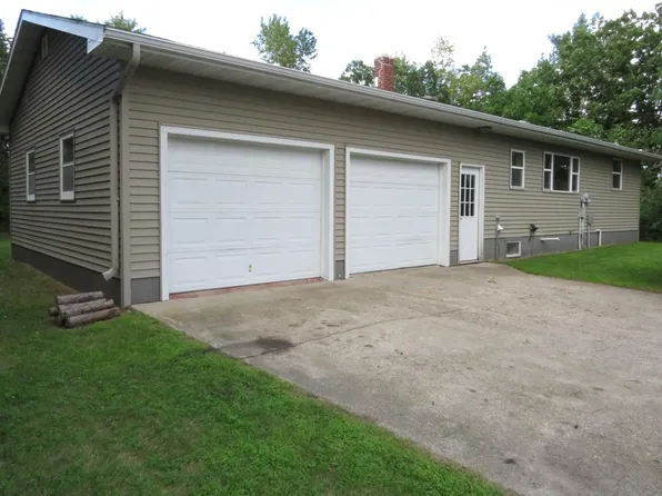 207 Lincoln Ave E, Karlstad, MN 56732