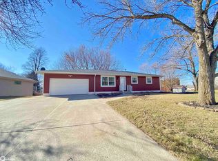 18 Highland Pl, Garner, IA 50438