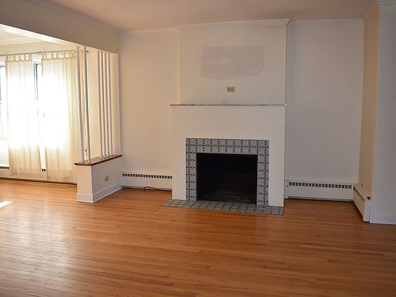3rd image of 231 N Larch Ave