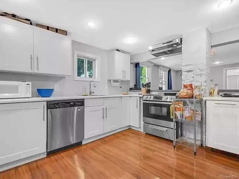 8 S Center St #1 — Photo 1