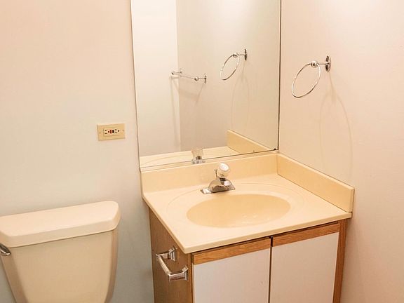 5th image of 3713 N Janssen Ave #343fxygrv