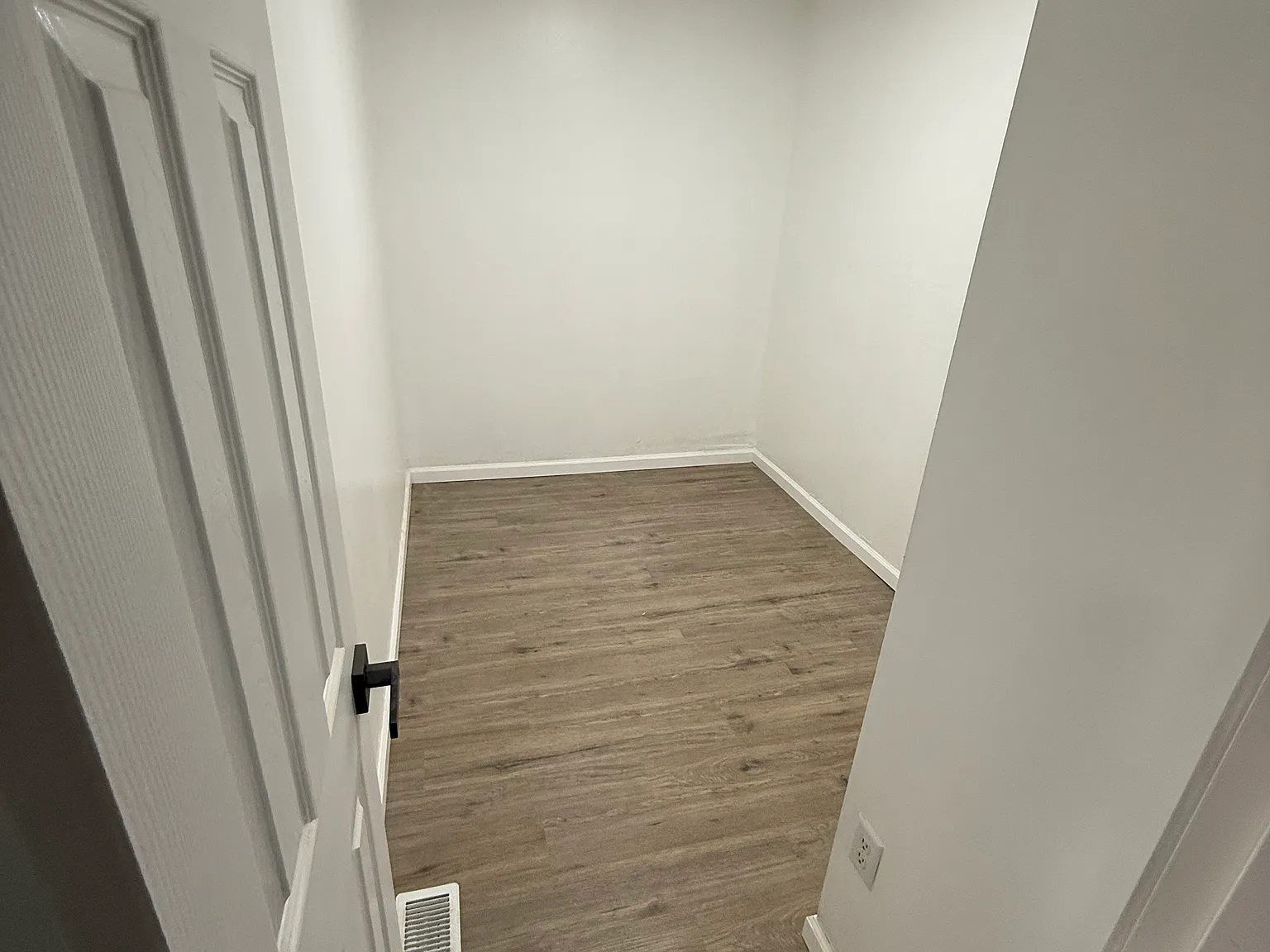 155 Fernwood Ave — Photo 2