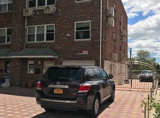15612 Sanford Ave, Flushing, NY 11355