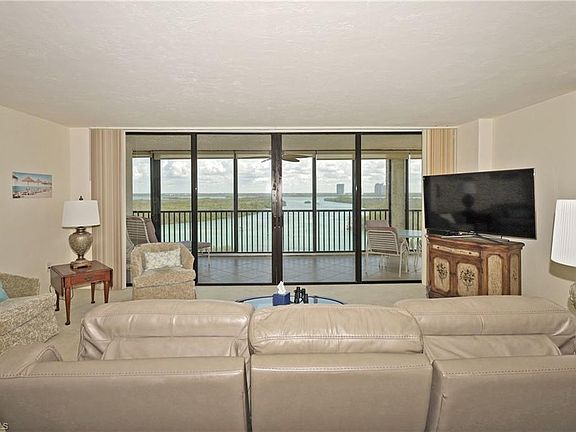 3rd image of 26171 Hickory BLVD #9B