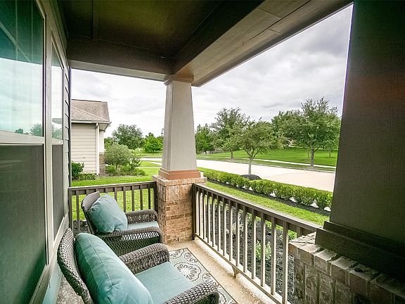 4th image of 18306 Hughlett Dr