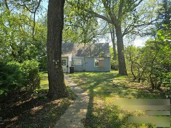 517 W 8th St, Rock Falls, IL 61071