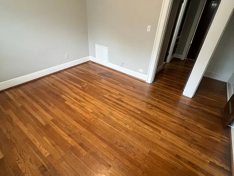 2676 Mayfield Rd — Photo 8