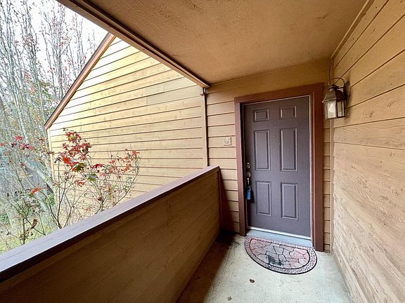 3rd image of 728 Teatree Ct