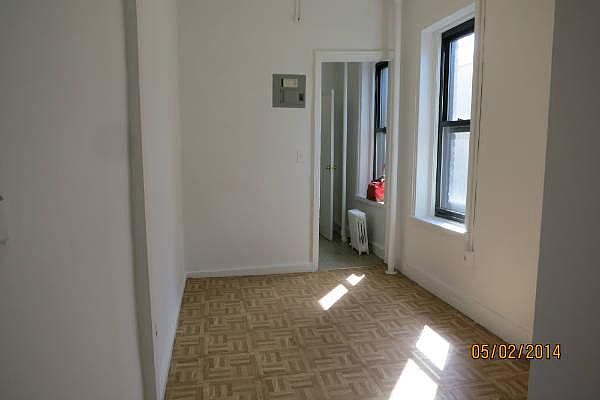 2nd image of 554 W 50th St APT 5FW