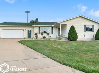 616 Melville Ave, West Burlington, IA 52655