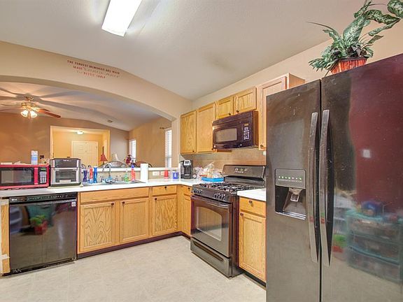 5th image of 18514 Desert Marigold Drive